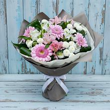 Букет цветов из:  Герберы, Альстромерии и Хризантемы в Кирсе