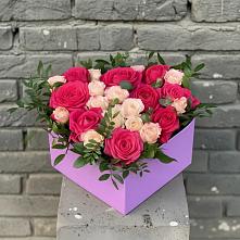 Цветочная композиция из Розы в коробке в Кирсе