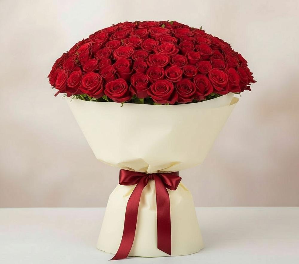 Букет 101 Красная роза Милано в Кирсе