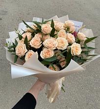 Букет Кремовые розы Латте в Кирсе