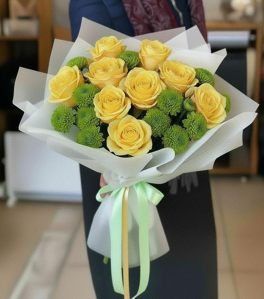 Букет цветов из: Хризантемы и Розы в Кирсе