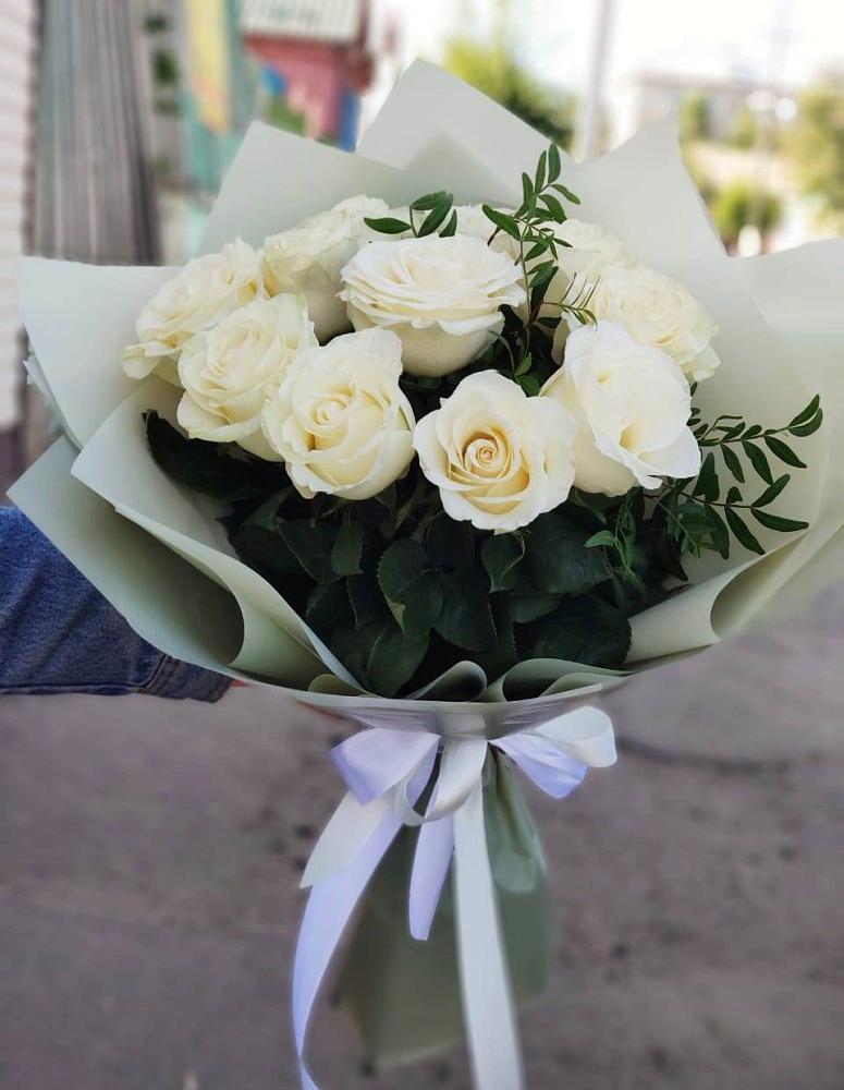 Букет Белые розы Проуд в Кирсе