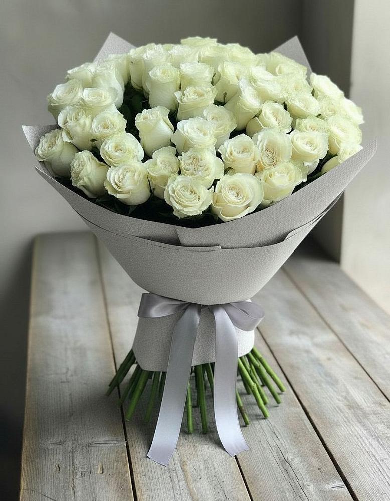 Букет 35 Белых роз в Кирсе