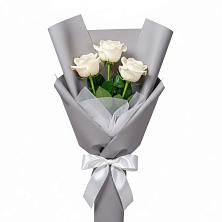 Букет 3 белые розы в Кирсе