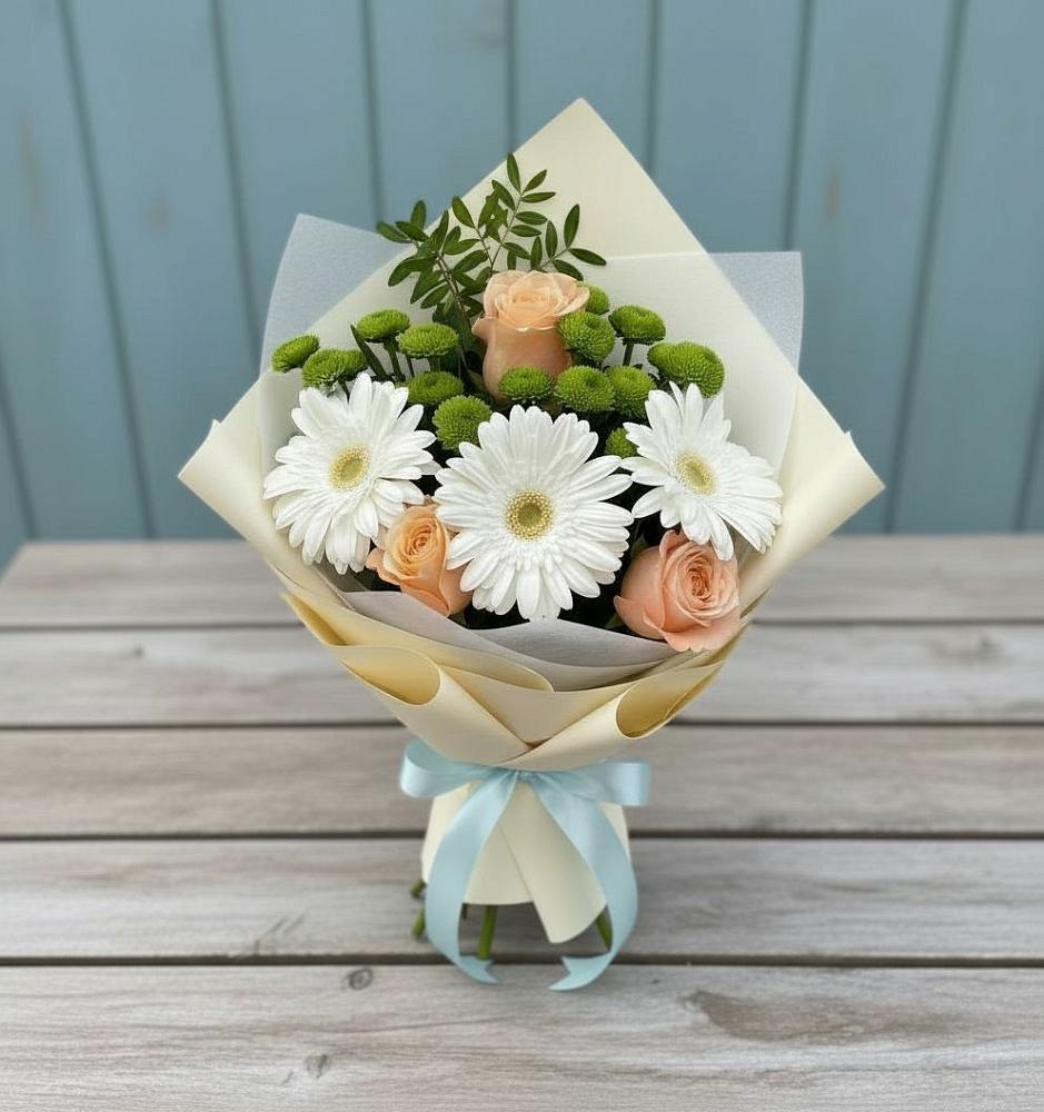 Букет цветов из: Герберы, Розы и Хризантемы в Кирсе