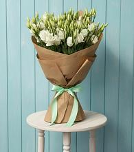 Букет цветов из:  Лизиантусы в Кирсе