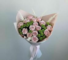 Букет цветов из:  Розы и Хризантемы в Кирсе