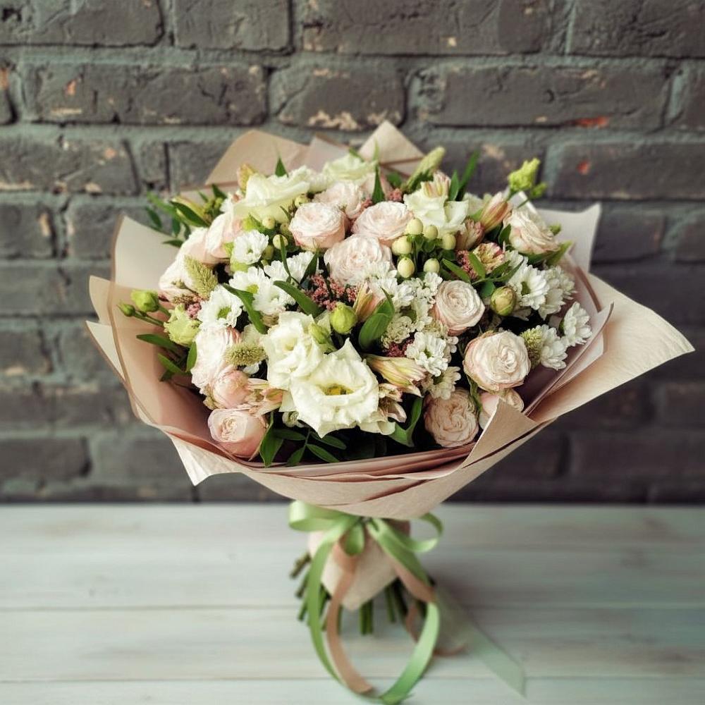 Букет цветов из: Альстромерии, Розы и Хризантемы в Кирсе