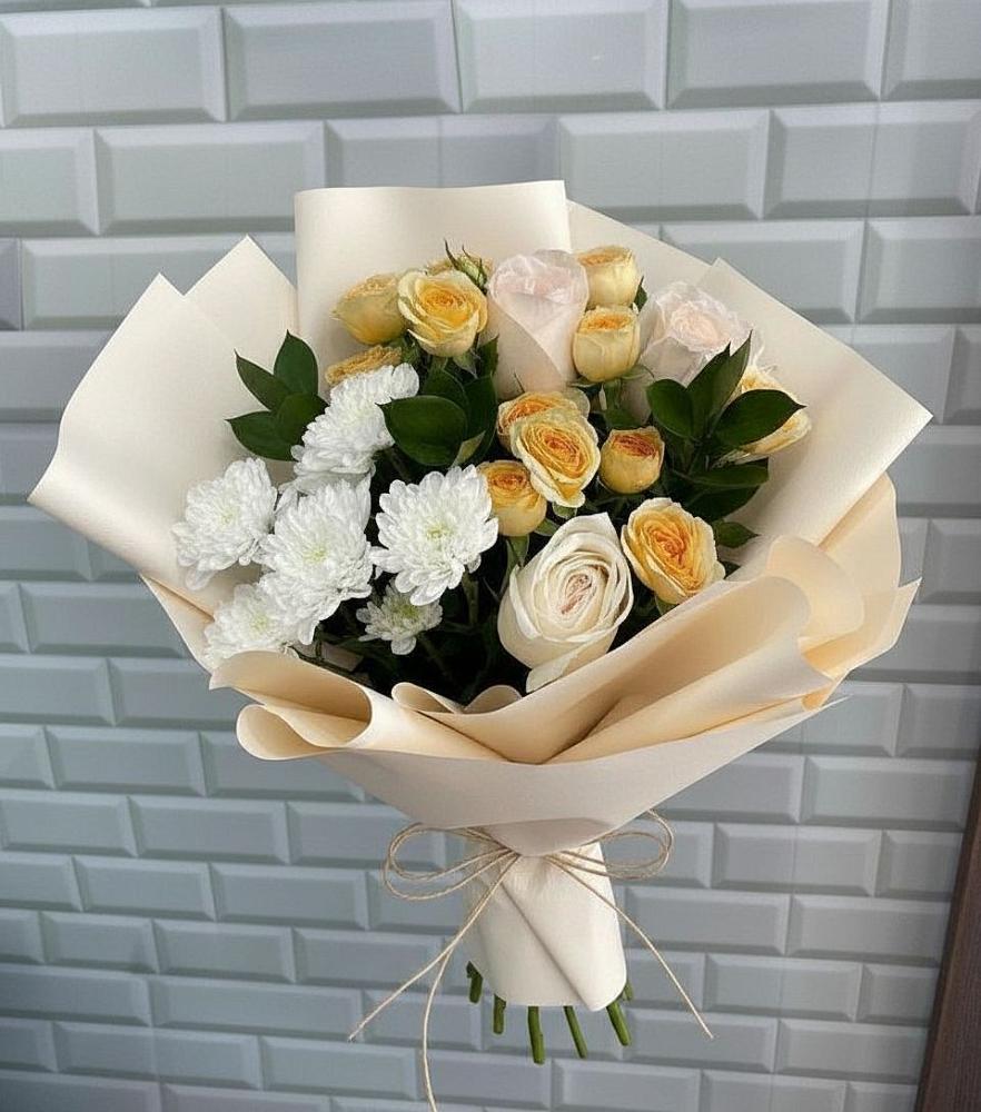 Букет цветов из: Розы и Хризантемы в Кирсе