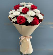 Букет цветов из:  Розы и Хризантемы в Кирсе