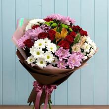 Букет цветов из:  Розы, Хризантемы и Альстромерии в Кирсе
