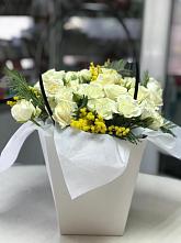 Цветочная композиция из Розы  в Кирсе