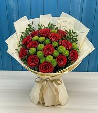 Букет цветов из:  Розы и Хризантемы в Кирсе