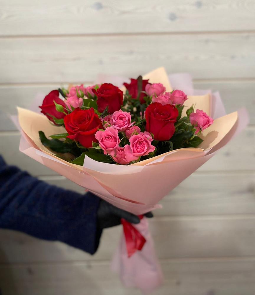 Букет цветов из: Розы в Кирсе
