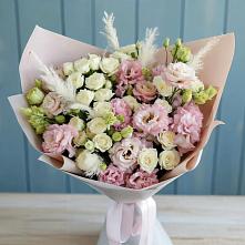 Букет цветов из:  Альстромерии и Розы в Кирсе